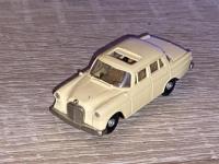 Mercedes 190 Beige